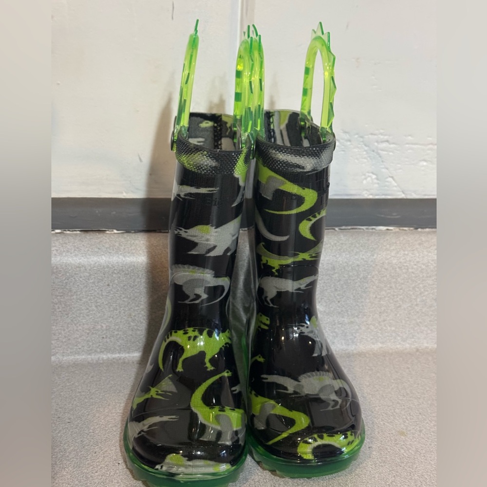 Size 5c Toddler Light Up Dinosaur Rainboots